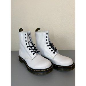 Doc Marten's Dr. Marten's women's US 8‎ softy T white lace up combat boots